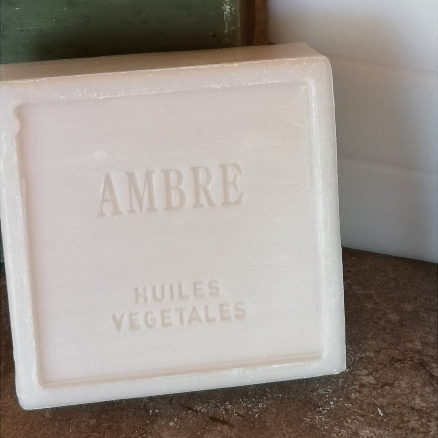 Savon de Marseille Fleur Ambre Soap 145g - Bumble Living